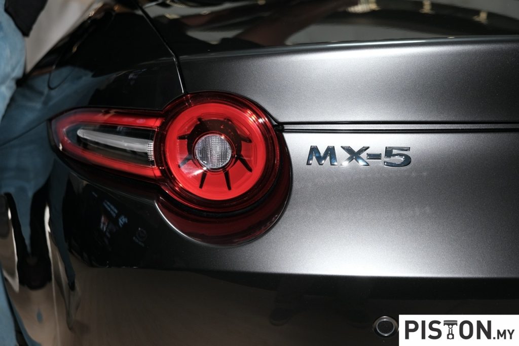 Mazda Tegas Pertahan Warisan MX-5 dalam Era Elektrifikasi Automotif