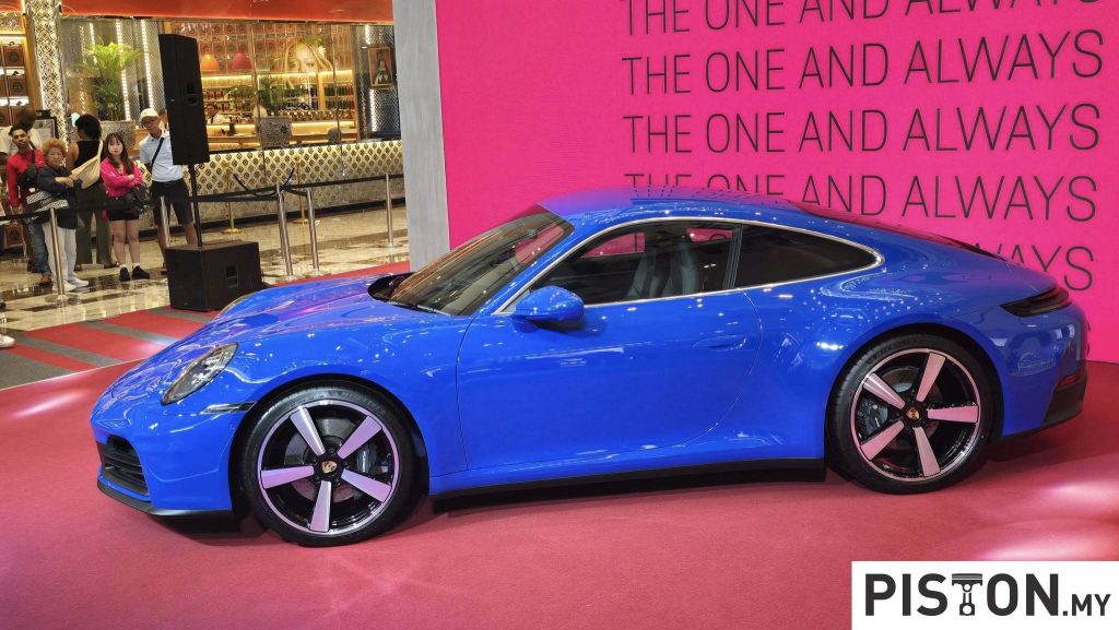 Porsche Malaysia Sambut Ulang Tahun Ke-15 dengan Pelancaran 911 Carrera dan Carrera 4 GTS Baharu