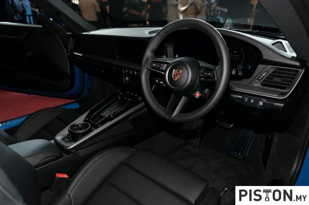 Porsche Malaysia Sambut Ulang Tahun Ke-15 dengan Pelancaran 911 Carrera dan Carrera 4 GTS Baharu