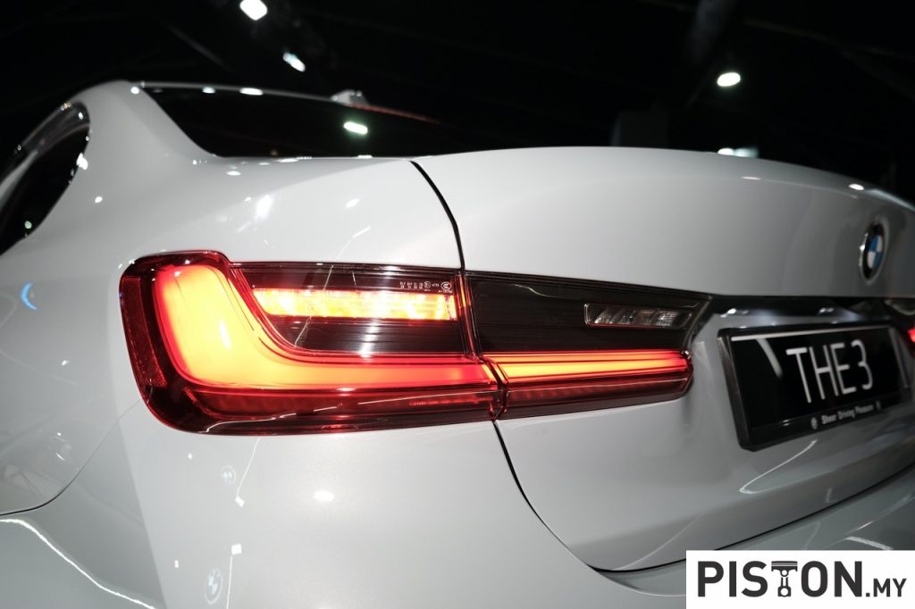 Malaysia Autoshow 2025: BMW Malaysia Unveils Long-Wheelbase 330Li M Sport