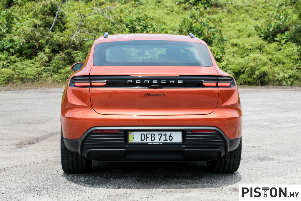 Review: New Porsche Macan 4 Offers Good Looks & Practicality