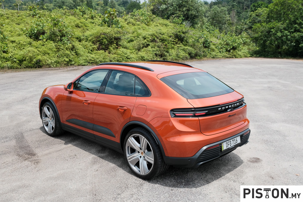 Review: New Porsche Macan 4 Offers Good Looks & Practicality