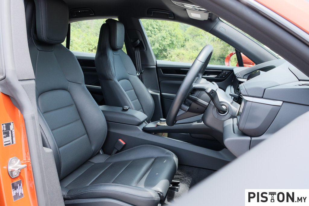 Review: New Porsche Macan 4 Offers Good Looks & Practicality