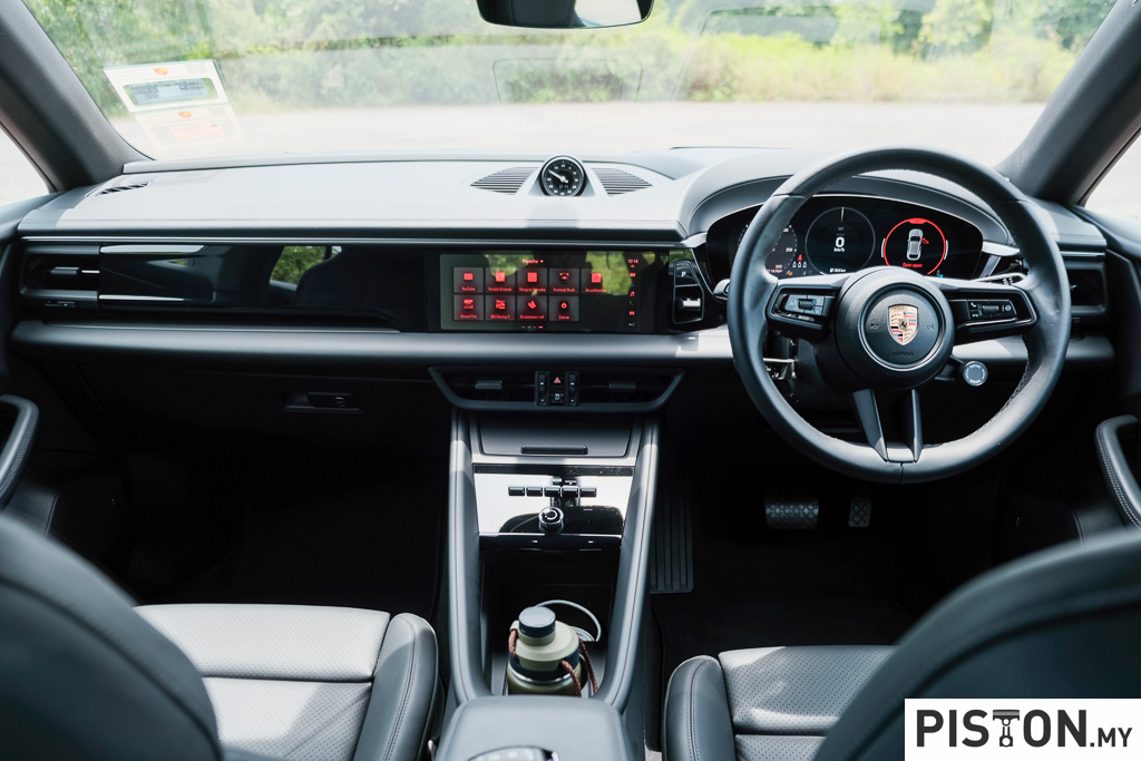Review: New Porsche Macan 4 Offers Good Looks & Practicality