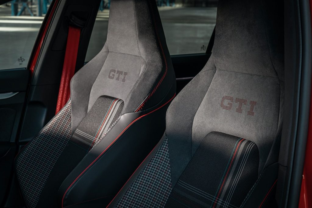 Volkswagen Meraikan Legasi GTI dengan Golf Paling Berkuasa Lagi: Golf GTI EDISI 50
