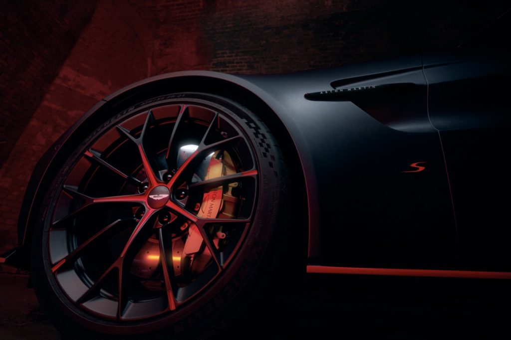 Aston Martin Memperkenalkan Vantage S: 680PS, 0-100km/j Dalam 3.4 Saat!