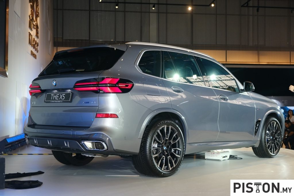 BMW Group Malaysia Unveils Latest iX and X5 Models, Championing Electrified and Luxury Mobility at The Art of Driving 2025