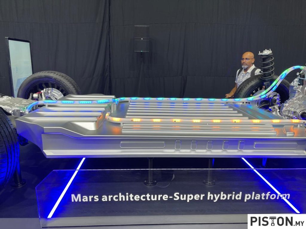 Chery Melancarkan Super Hybrid, Previu Tiggo 7 dan 8 PHEV CSH