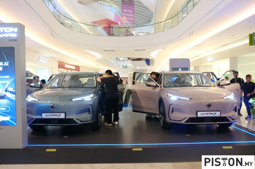 Proton Unveils Updated e.MAS 7 with Fresh Colours and Apple CarPlay!