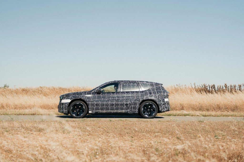 BMW iX3 Ushers in Neue Klasse Era with Revolutionary Technology and Design