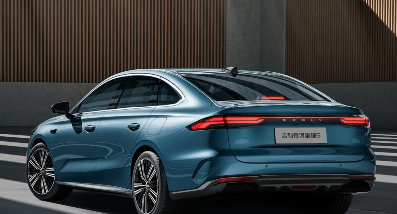 Geely Galaxy Reveals Starshine 6 Plug-in Hybrid Sedan