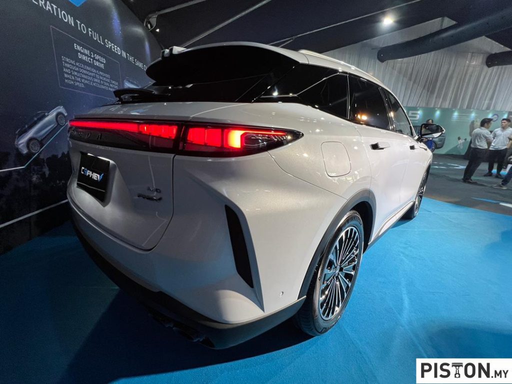 Omoda C9 PHEV Breaks Cover in Malaysia – A Luxury SUV with Supercar Punch