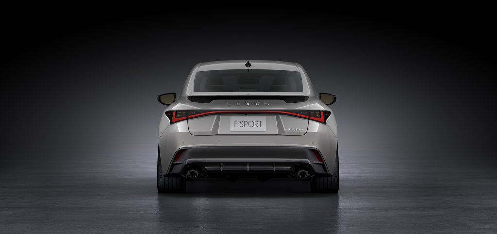 Lexus IS Baharu Membuat Debut Globalnya