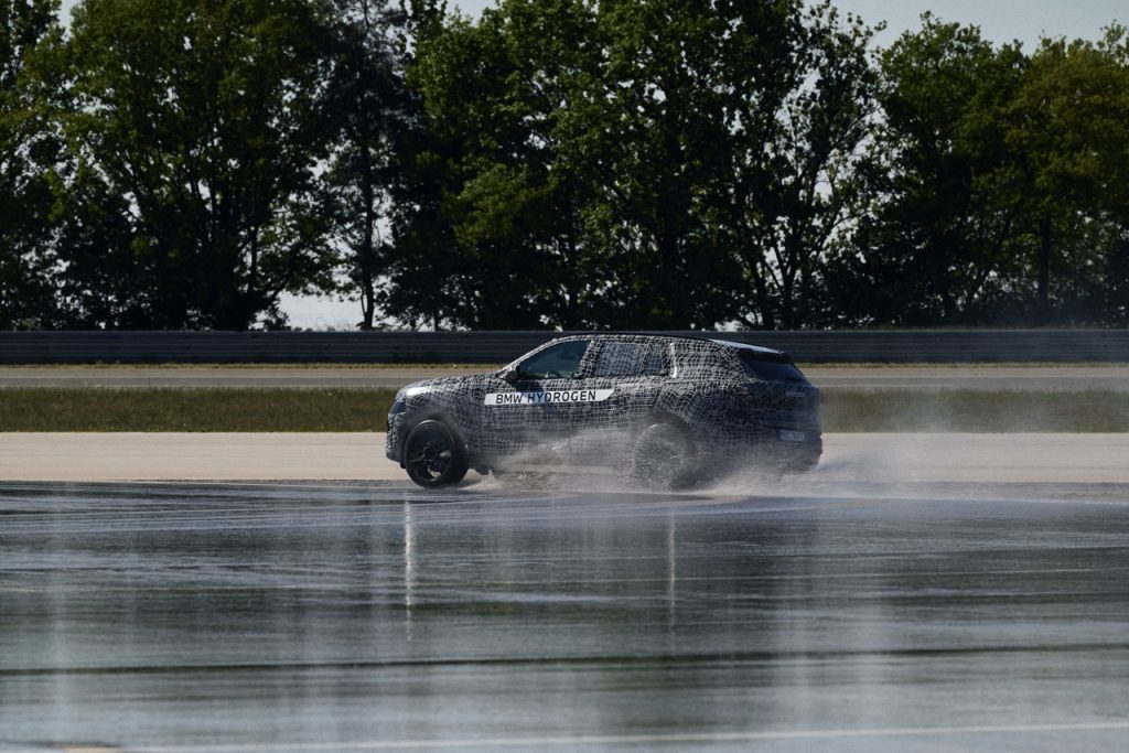 BMW X5 to Arrive with Five Powertrain Choices, Including Hydrogen