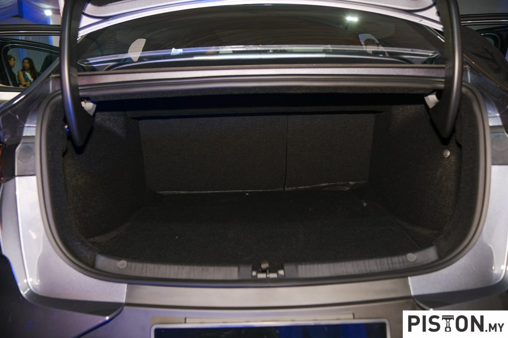BYD SEAL 6 EV Makes Global Debut in Malaysia – Pricing Starts from RM100,000!