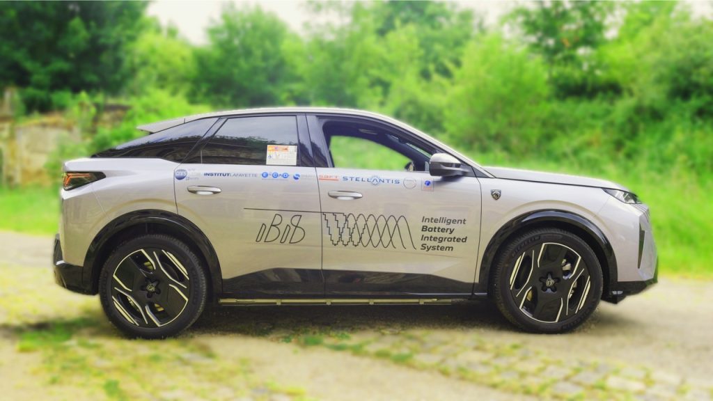 Stellantis sedang Menguji dengan Teknologi EV Baharu dengan Peugeot E-3008