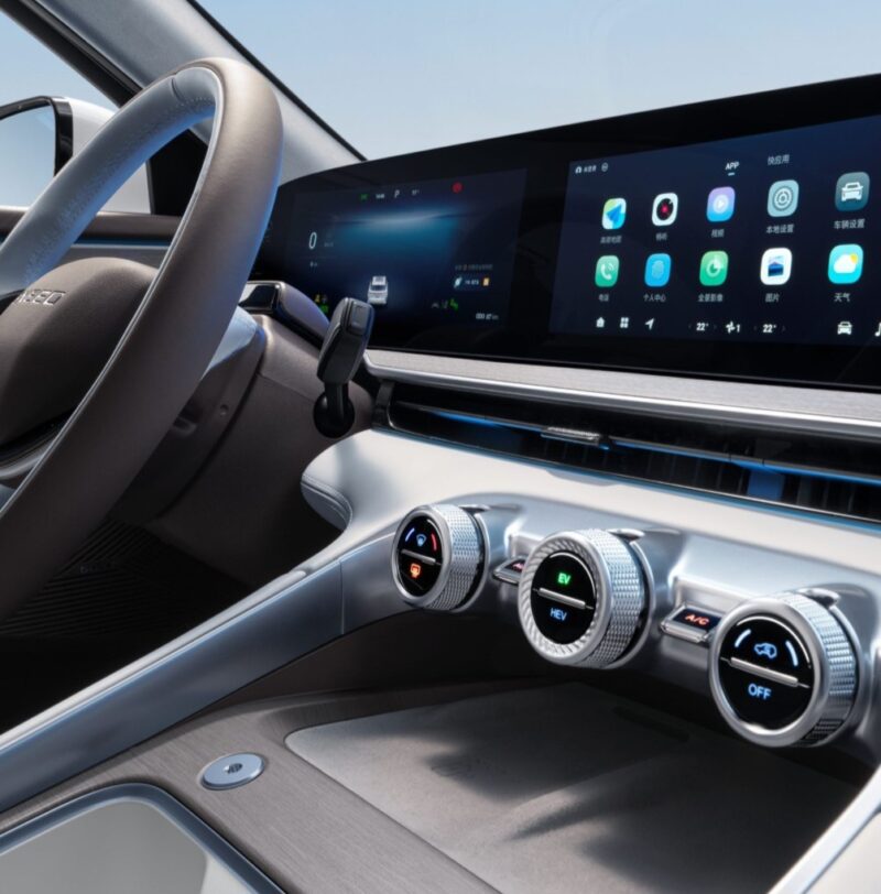 Chery Launches Exeed Yaoguang C-DM Global Edition in China, Prices Start from RM90k