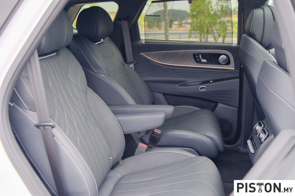 Review: Jaecoo J8 AWD Redefines Premium Cars