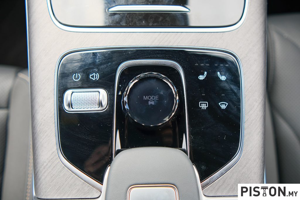 Review: Jaecoo J8 AWD Redefines Premium Cars