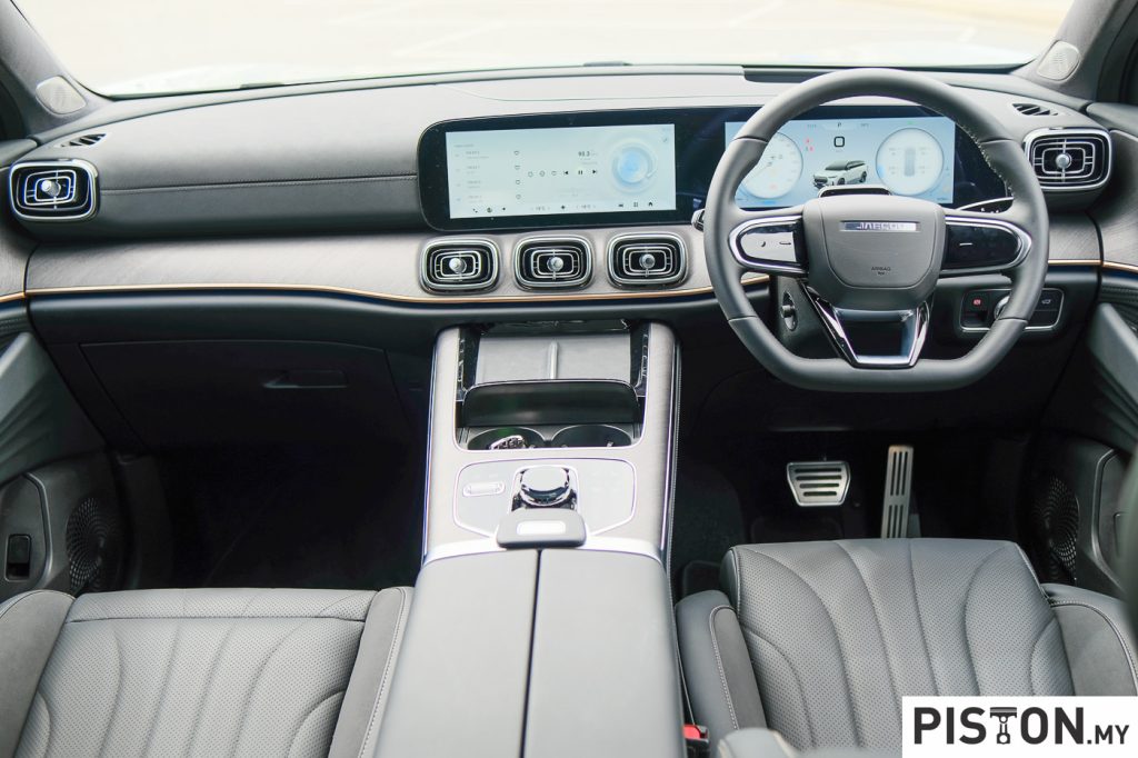 Review: Jaecoo J8 AWD Redefines Premium Cars