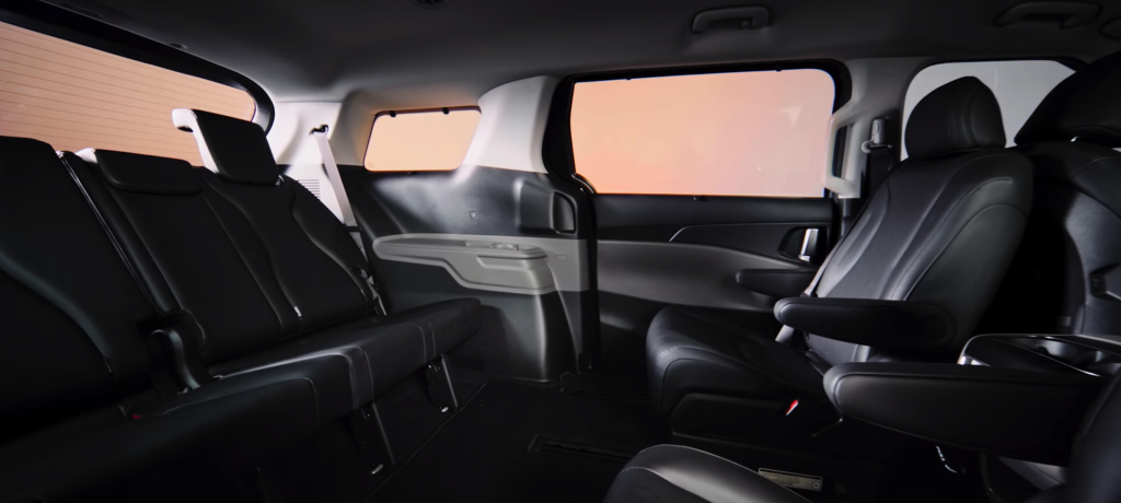 Kia Launches the New Carnival HEV 7-Seater in Thailand