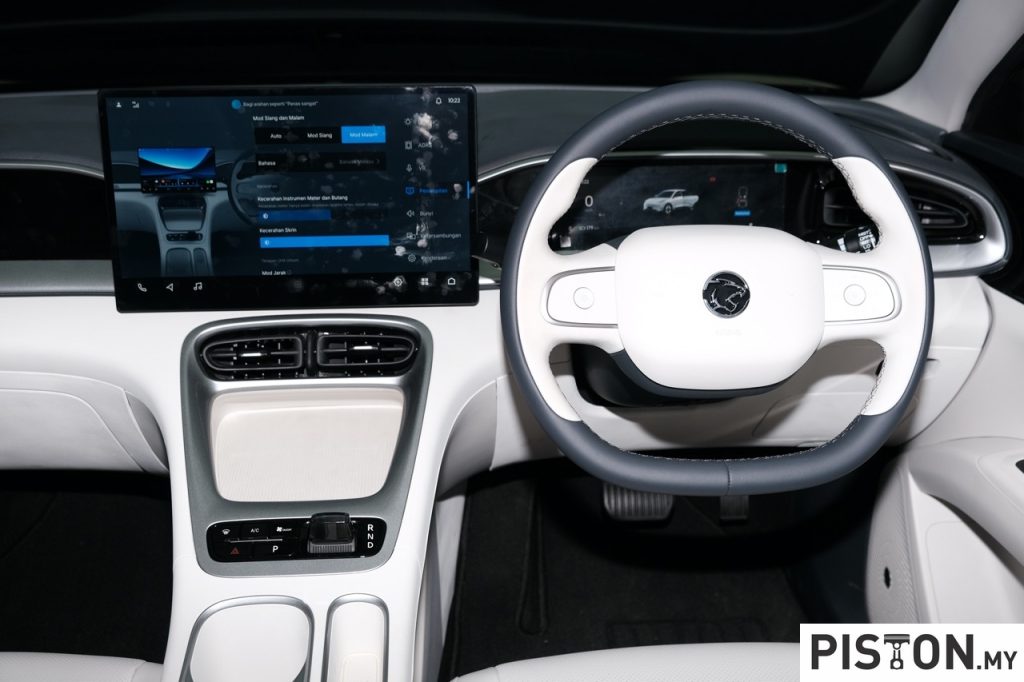 Proton e.MAS 5 Mencatat 1,607 Tempahan Dalam Tempoh 24 Jam Selepas Tempahan Dibuka
