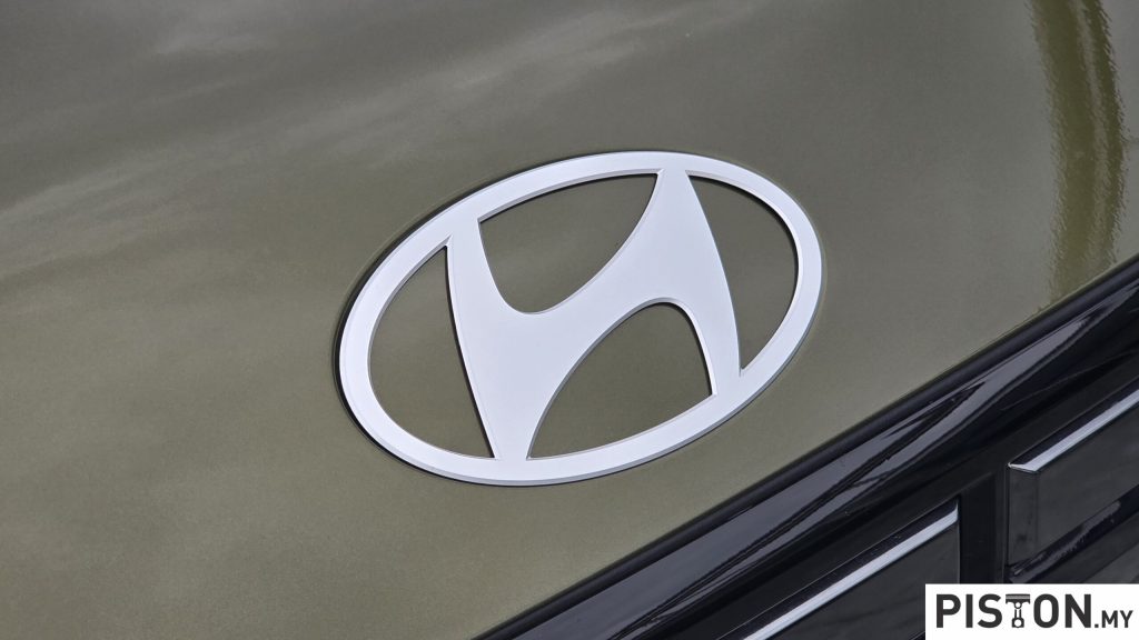 Review: The New Hyundai Santa Fe – Bold, Boxy and Fast