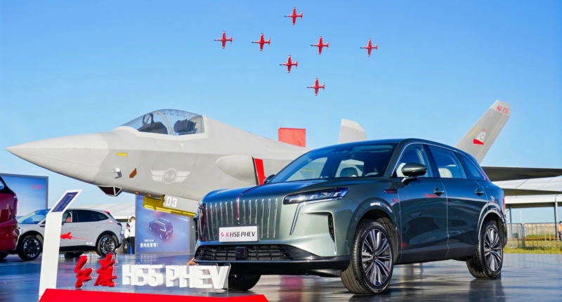 Hongqi HS6 PHEV Cipta Rekod Dunia Guinness Untuk Jarak Pemanduan Terjauh