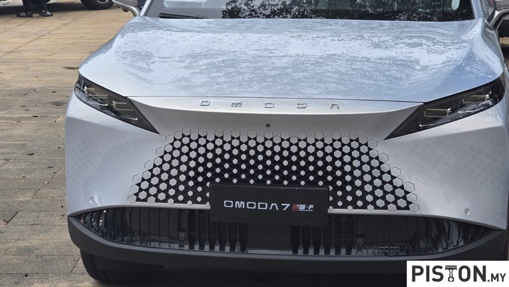 Omoda 7 Raises the Bar for Intelligent Parking