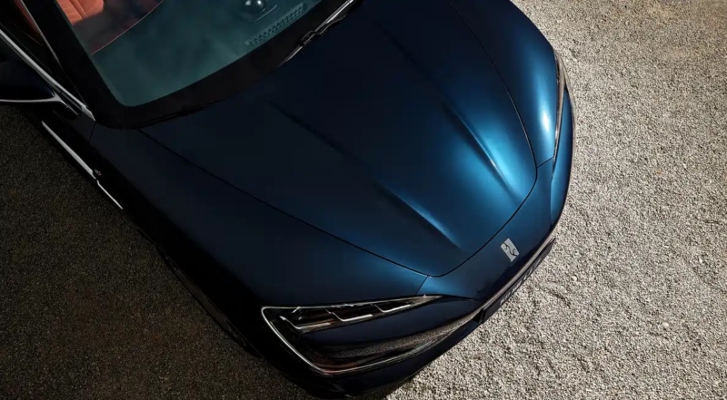 Yangwang U7 Gains New Galaxy Blue Finish and More Power