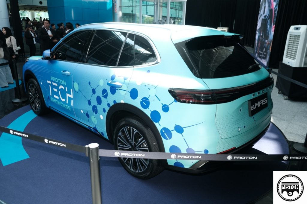 Proton Shows First Plug-in Hybrid, the e.MAS 7 PHEV