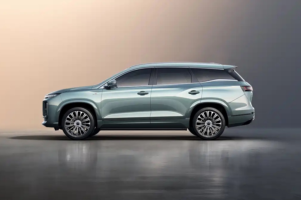 Jetour Rolls Out 2026 X90 Pro, Expanding Its Mid-Size SUV Line-Up