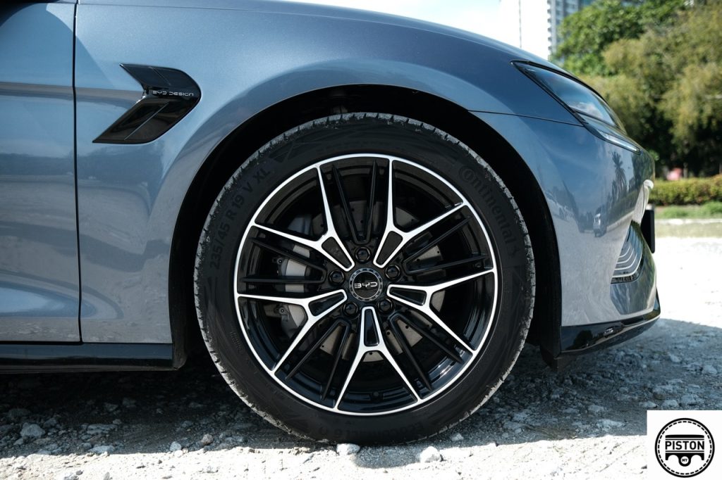 Review: New BYD Seal Premium – It Just Makes Sense