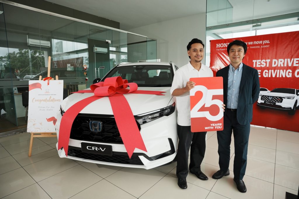 Honda Malaysia Menyerahkan Civic dan CR-V kepada Pemenang Kempen “Because of You” pada Bulan November