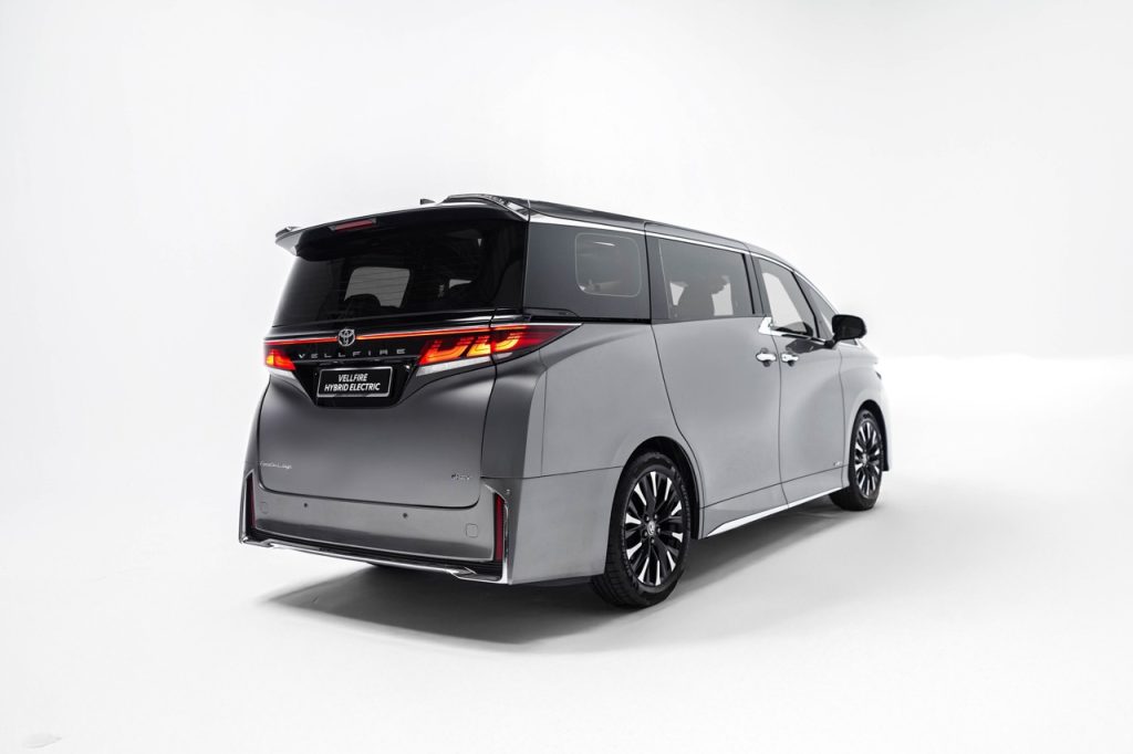 Toyota Vellfire 2.5 HEV Executive Lounge Rasmi Dilancarkan di Malaysia