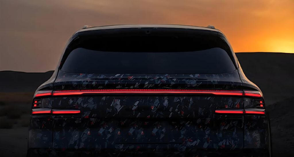 Zeekr 8X Emerges as New High-Performance Flagship SUV Ahead of 2026 Launch