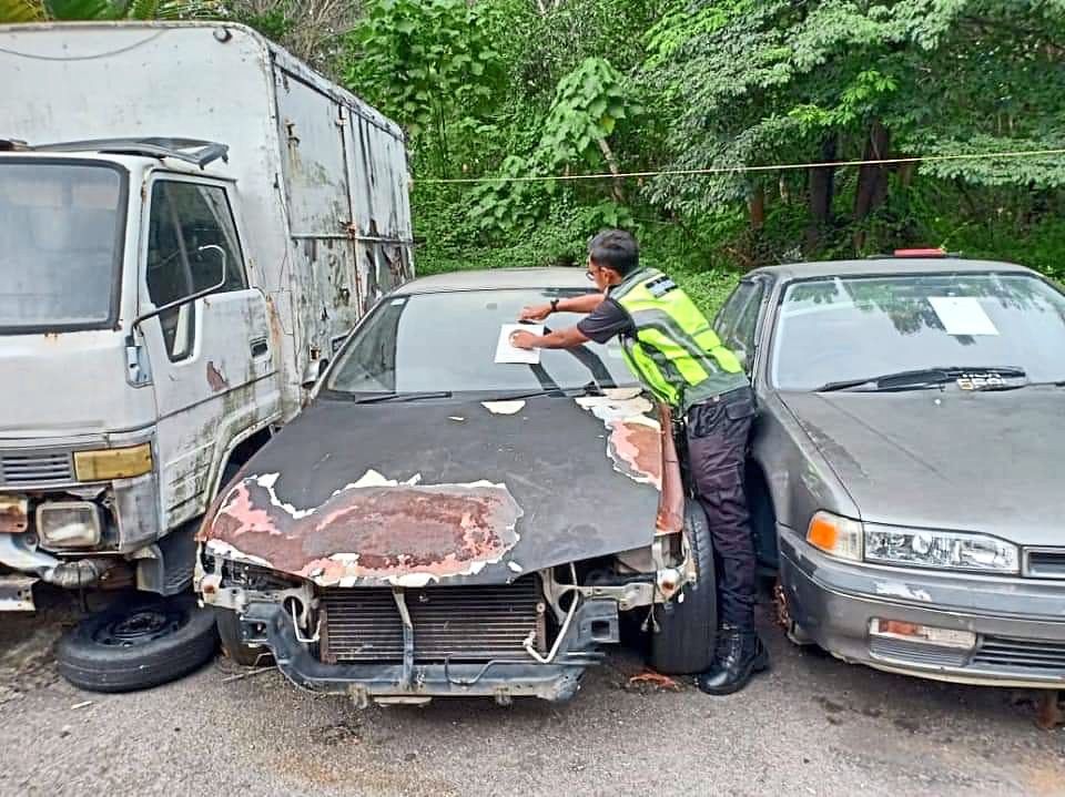 Grant Programme To Encourage Scrapping Of Vehicles 20 Years Or Above, RM2k Per Car For Up To 5,000 Cars