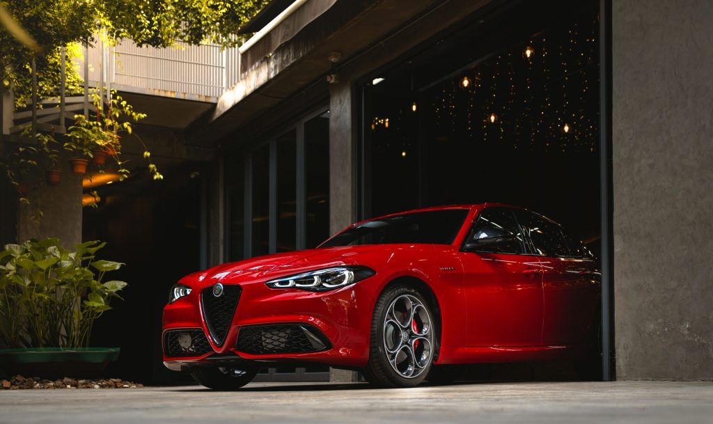 Alfa Romeo Pertaruh Harapan Pada Jualan Bebas Cukai Dengan Pembukaan Bilik Pameran Pertama