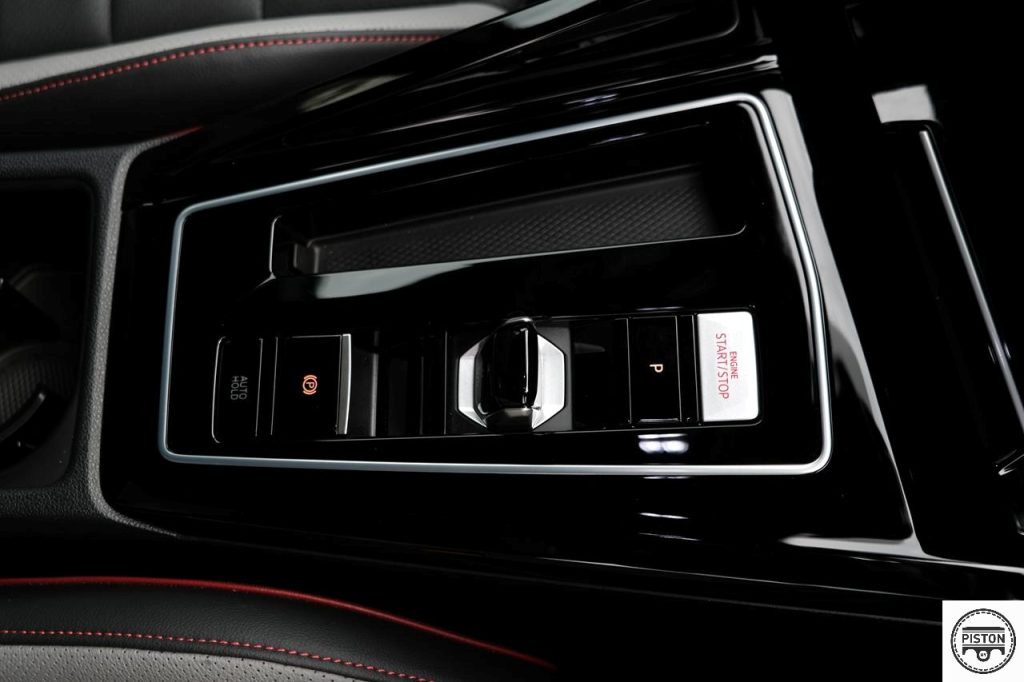 Review: Volkswagen Golf GTI Mk8.5 – The duality of man is never a perfect split