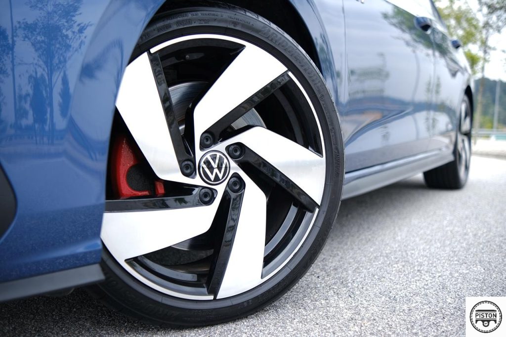 Review: Volkswagen Golf GTI Mk8.5 – The duality of man is never a perfect split