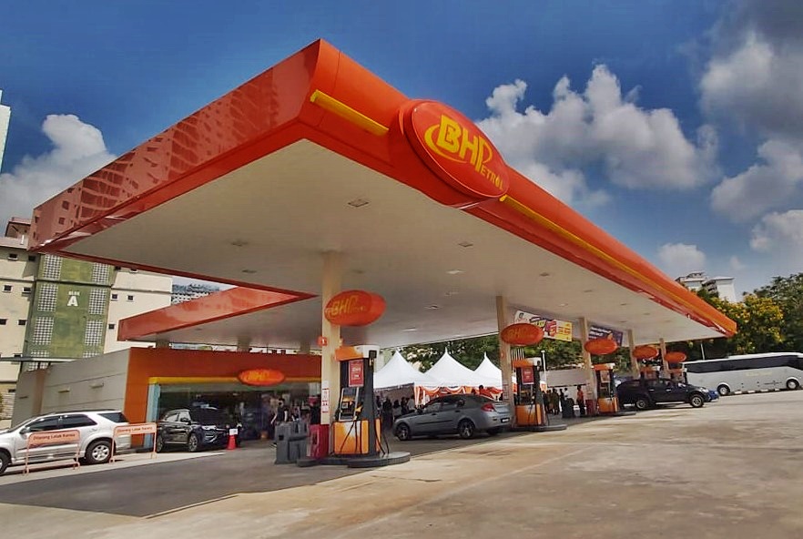 Fuel Prices Are Jumping, But Malaysia Still Has A Cushion – Here’s What Motorists Should Watch Next