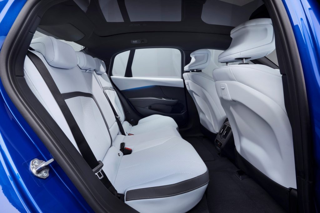 2026 BMW i3 Debuts – Neue Klasse Electric 3 Series, 469 PS/645 Nm, Up To 900 km WLTP