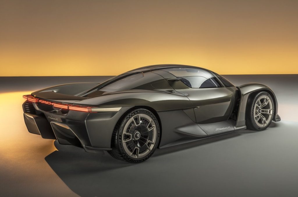 Adakah Porsche Menghidupkan Semula Satu Model Mercu Di Atas 911 Dan Cayenne?
