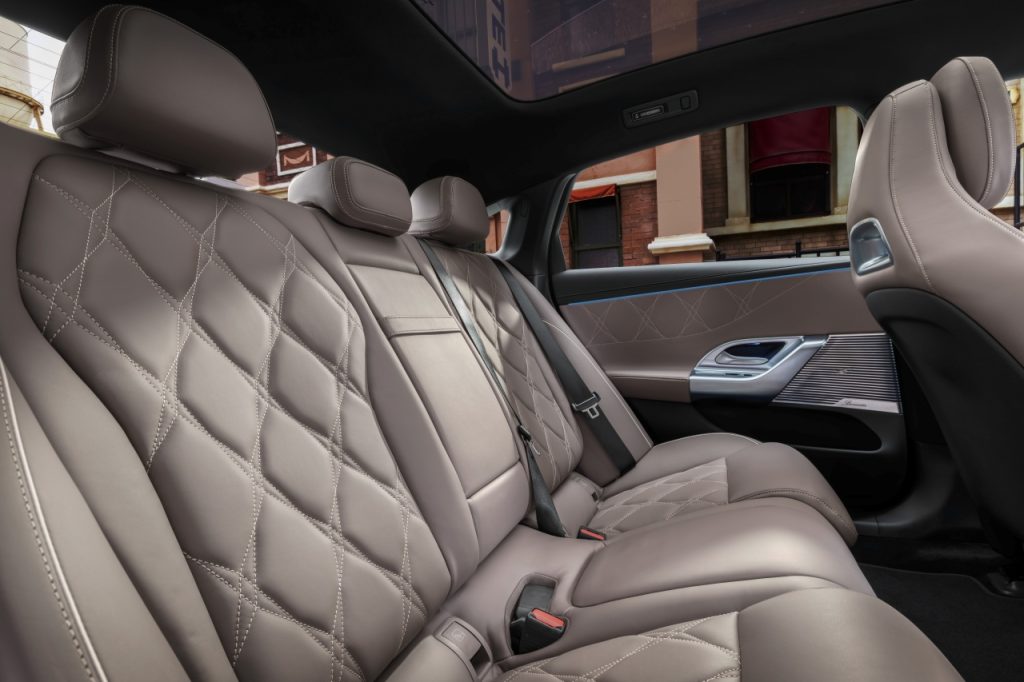 2026 Mercedes-Benz C-Class EV Didedahkan – 800V, 585 PS AWD, Sehingga 762 km Jarak