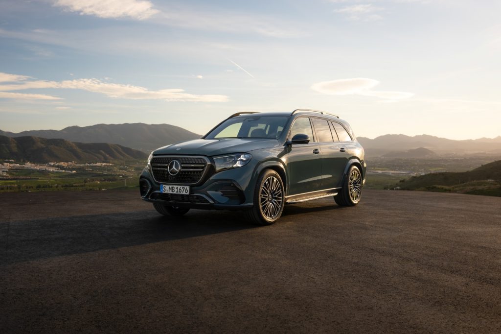 2026 Mercedes-Benz GLE, GLS Facelift: More Power, More Screens, More Electrification