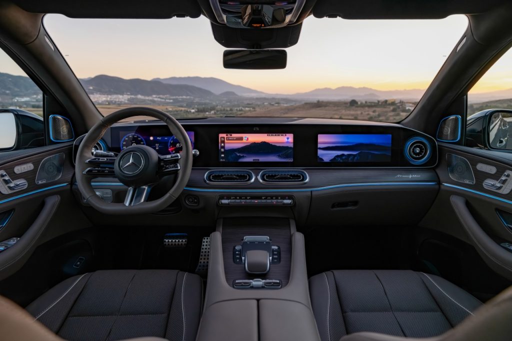 2026 Mercedes-Benz GLE, GLS Facelift: More Power, More Screens, More Electrification