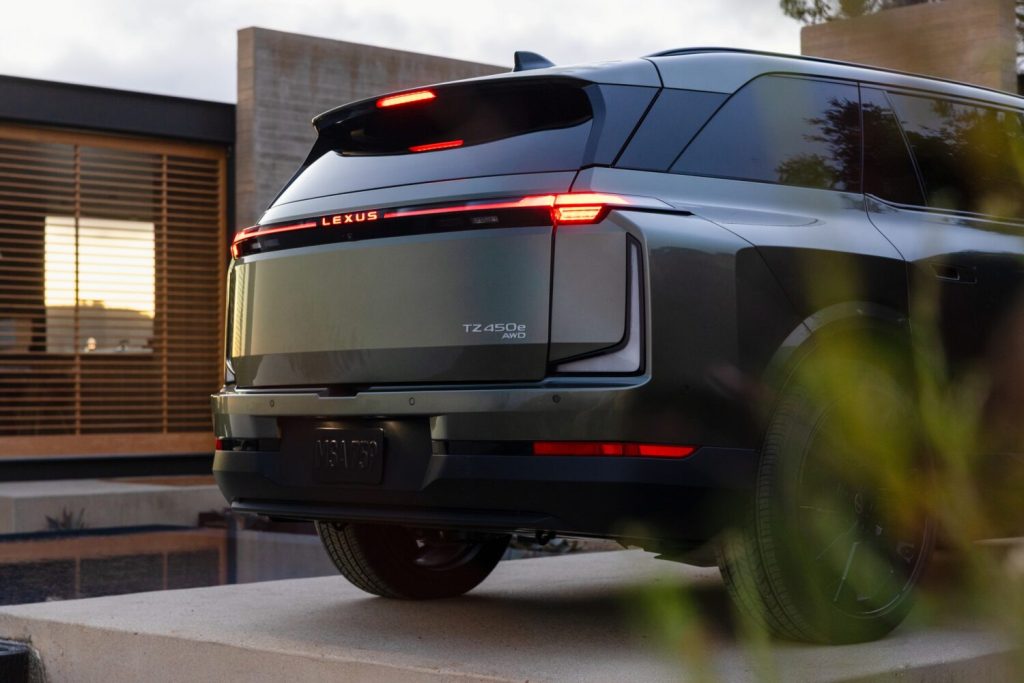 Lexus TZ Unveiled – 6-Seat Electric SUV With 530 km Range, 408 PS