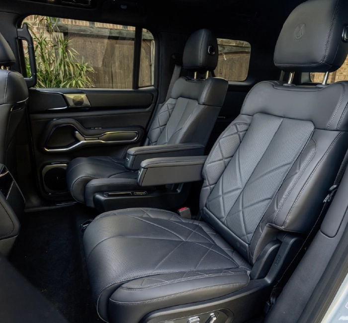 Saksikan SUV PHEV Denza B8 di Bangsar Shopping Centre Pada 22-24 Mei Ini, SUV Tiga Baris “Ladder-Frame” Bakal Tiba