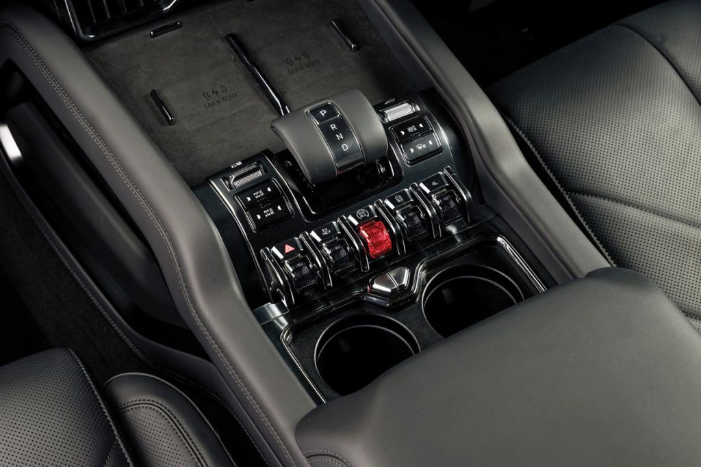 Could A Refreshed Denza B8 In Malaysia Get This Trick Three-Wheel Driving Mode?