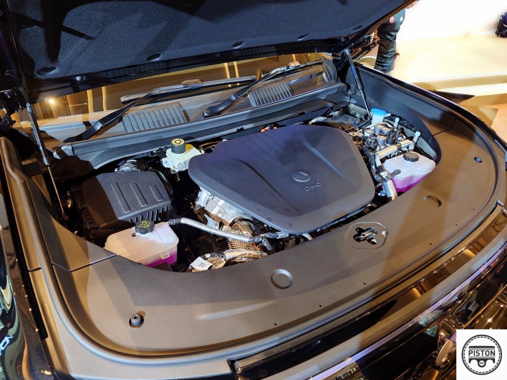 Denza B8 PHEV Ladder-Frame, Three-Row SUV Launched, Priced From RM 459k